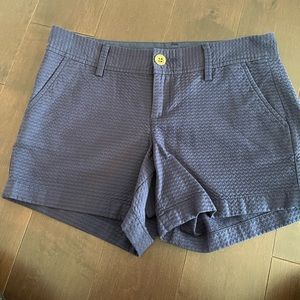 Lily Pulitzer size 6 navy blue shorts